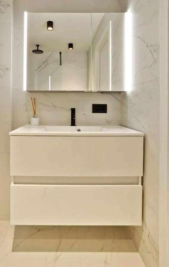 Trendy En Modern Appartement Ostendia